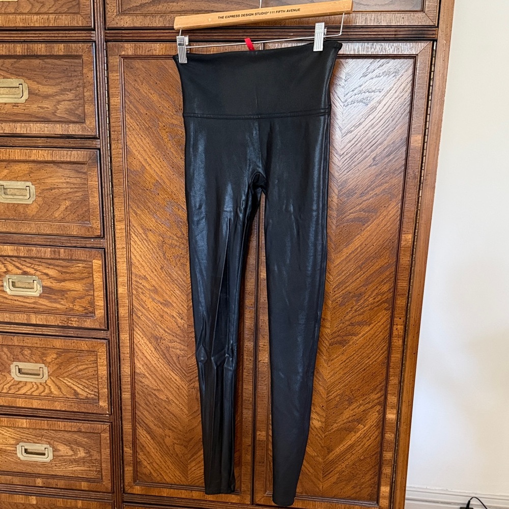 Spanx faux leather smoothing leggings